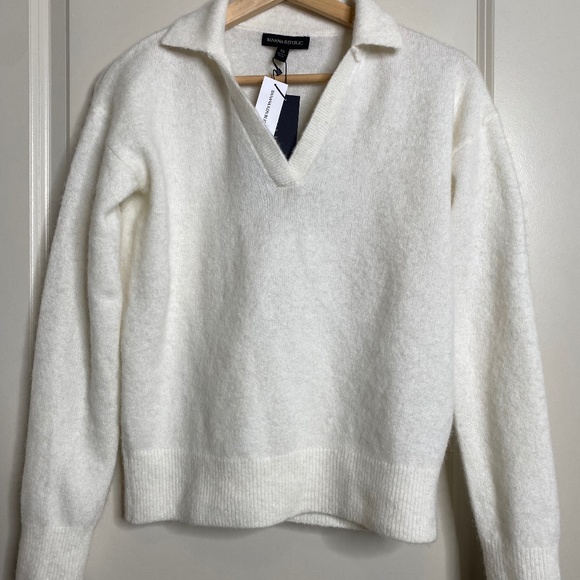 Banana Republic Sweaters - NWT BR Johnny Collar Ivory Sweater